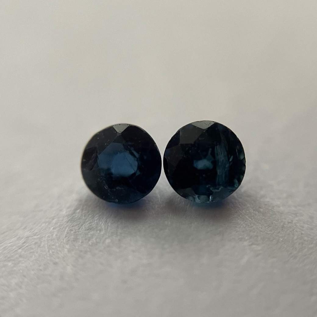 Sapphires 0.3 ct.