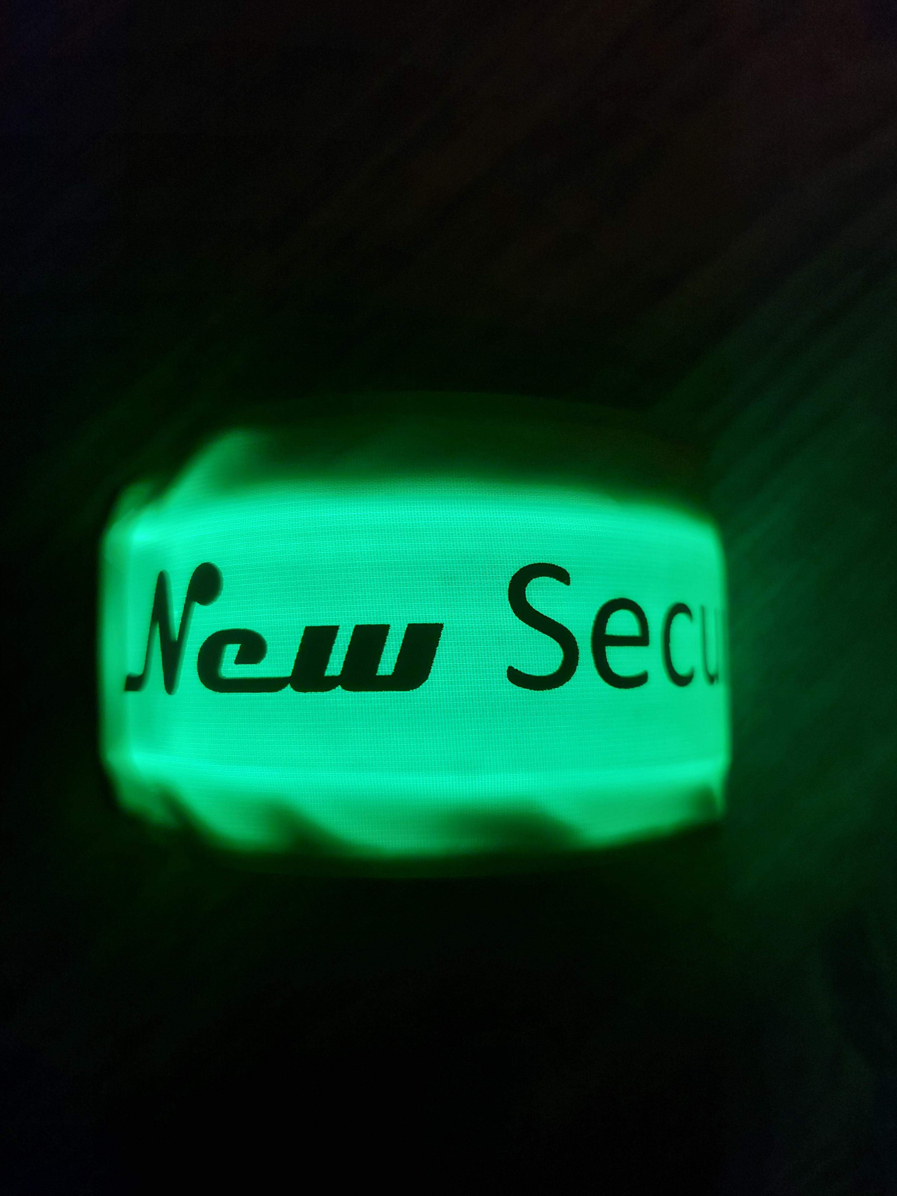 New Security LED Armband mit USB-Battery! Original Preis 19.90 CHF jetzt - 40%