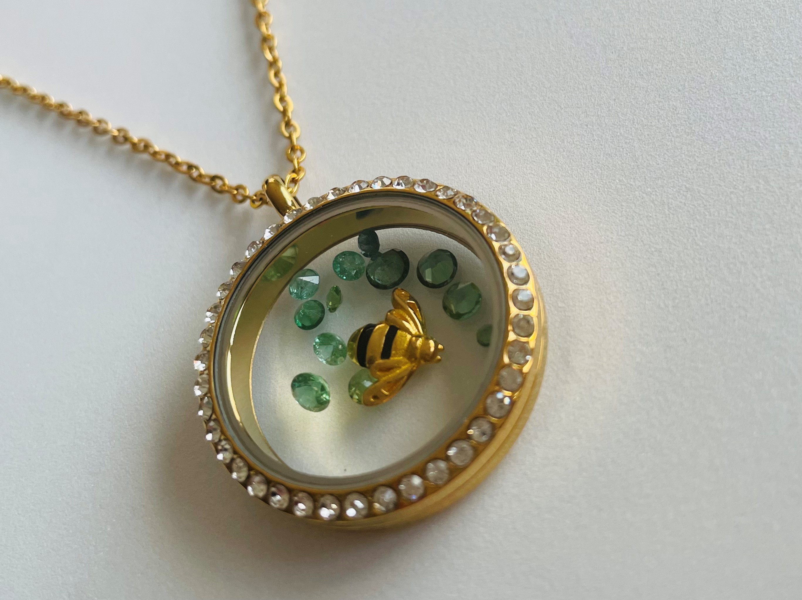 Necklace – Queen Bee