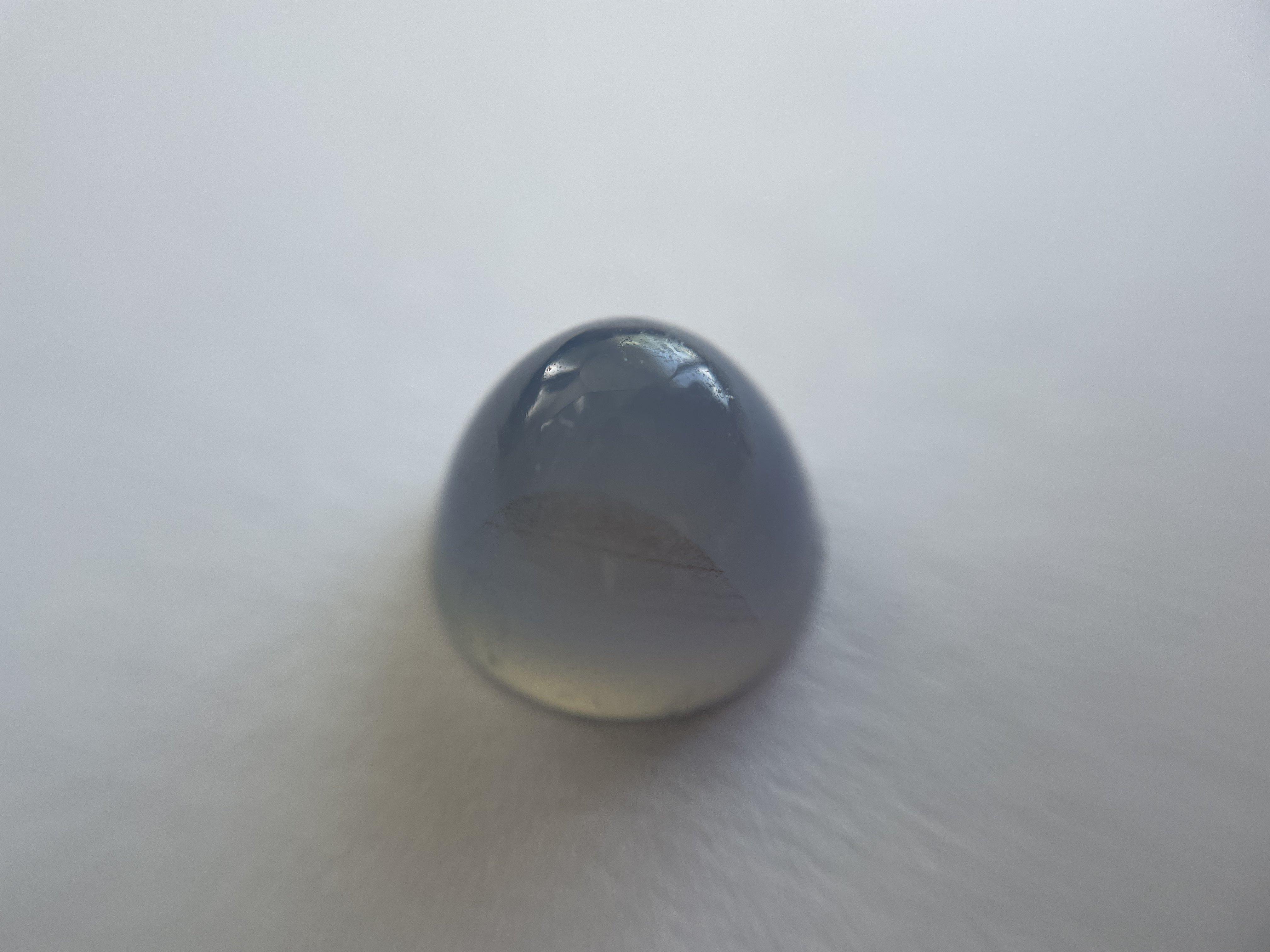 Chalcedony 5.8 ct.