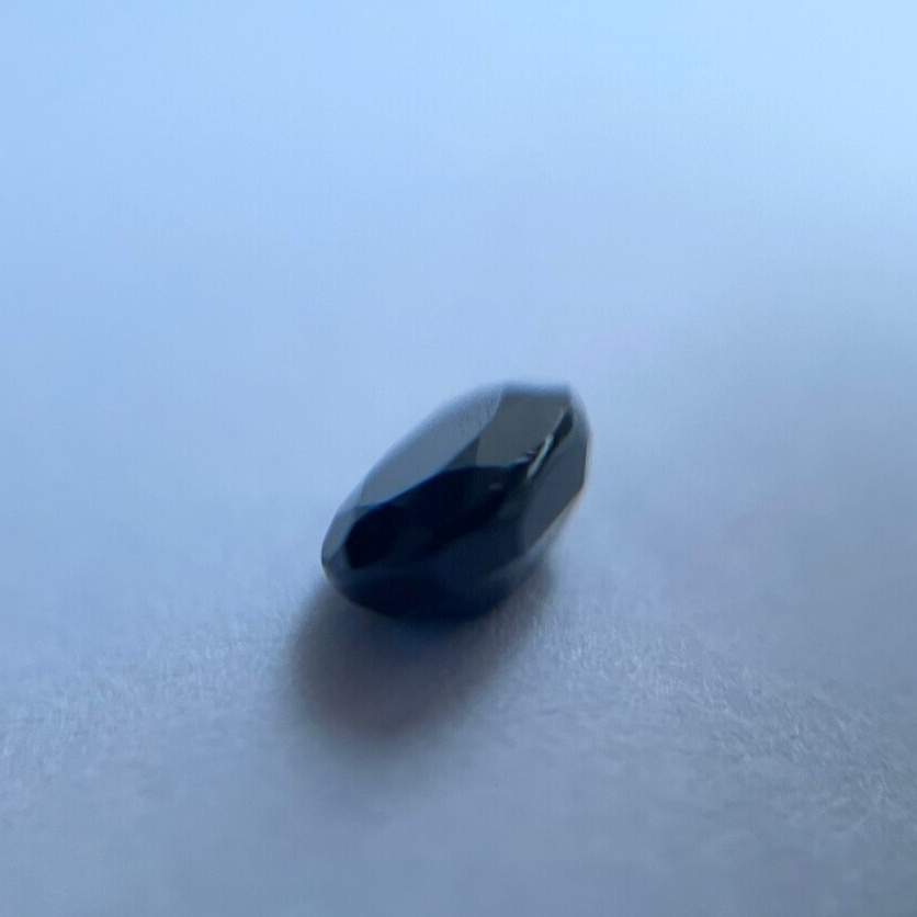 Sapphire 0.7 ct.