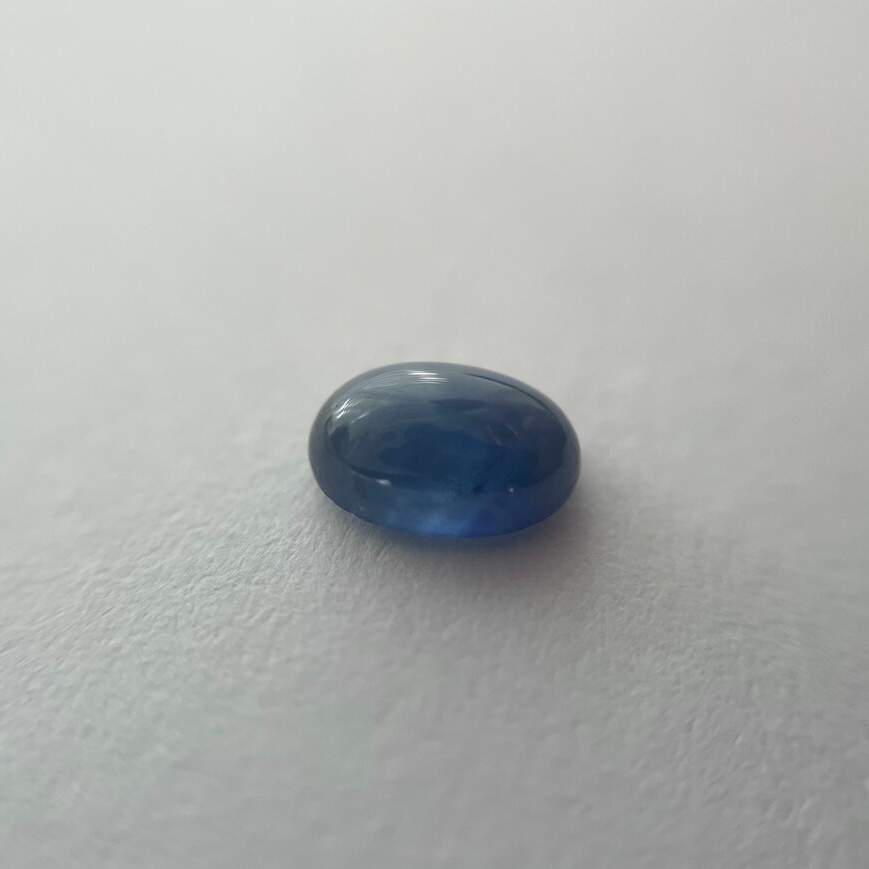 Sapphire Cabochon 0.8 ct.