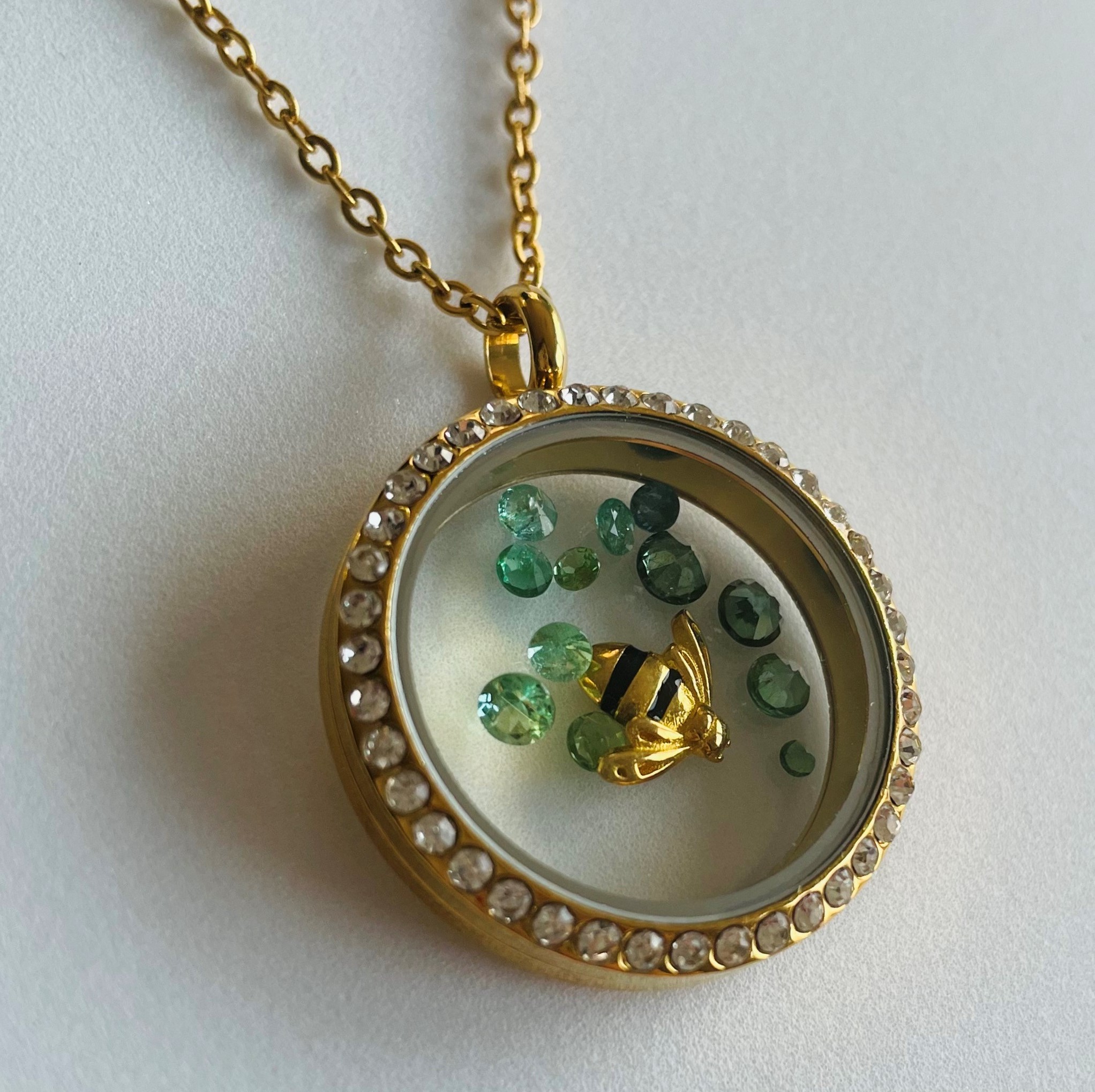 Necklace – Queen Bee