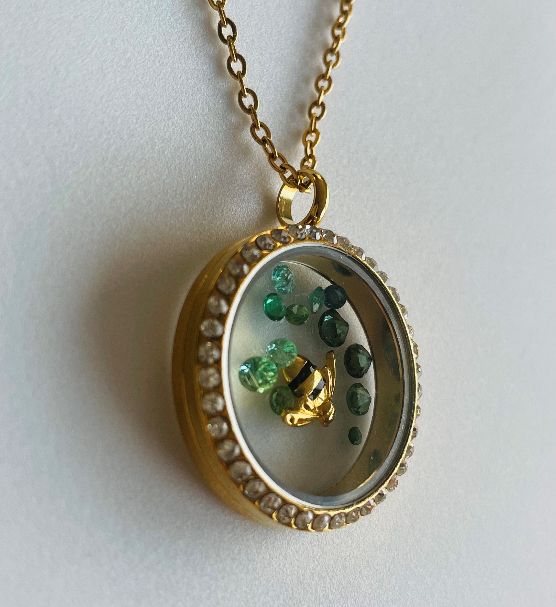 Necklace – Queen Bee