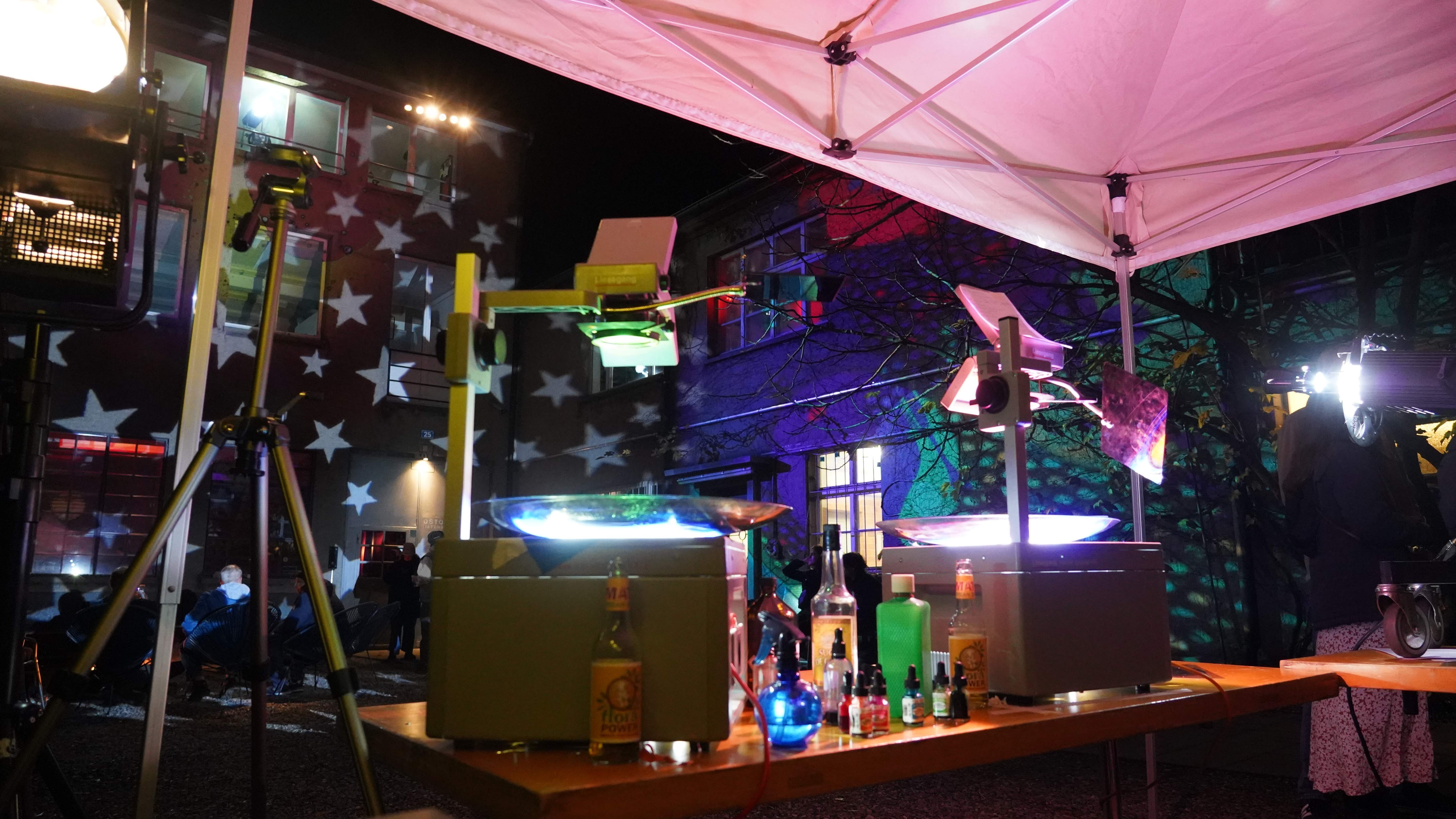 Light installation & Live Liquid Light Show by Merlin's Liquid Light & Lightmaster Systems