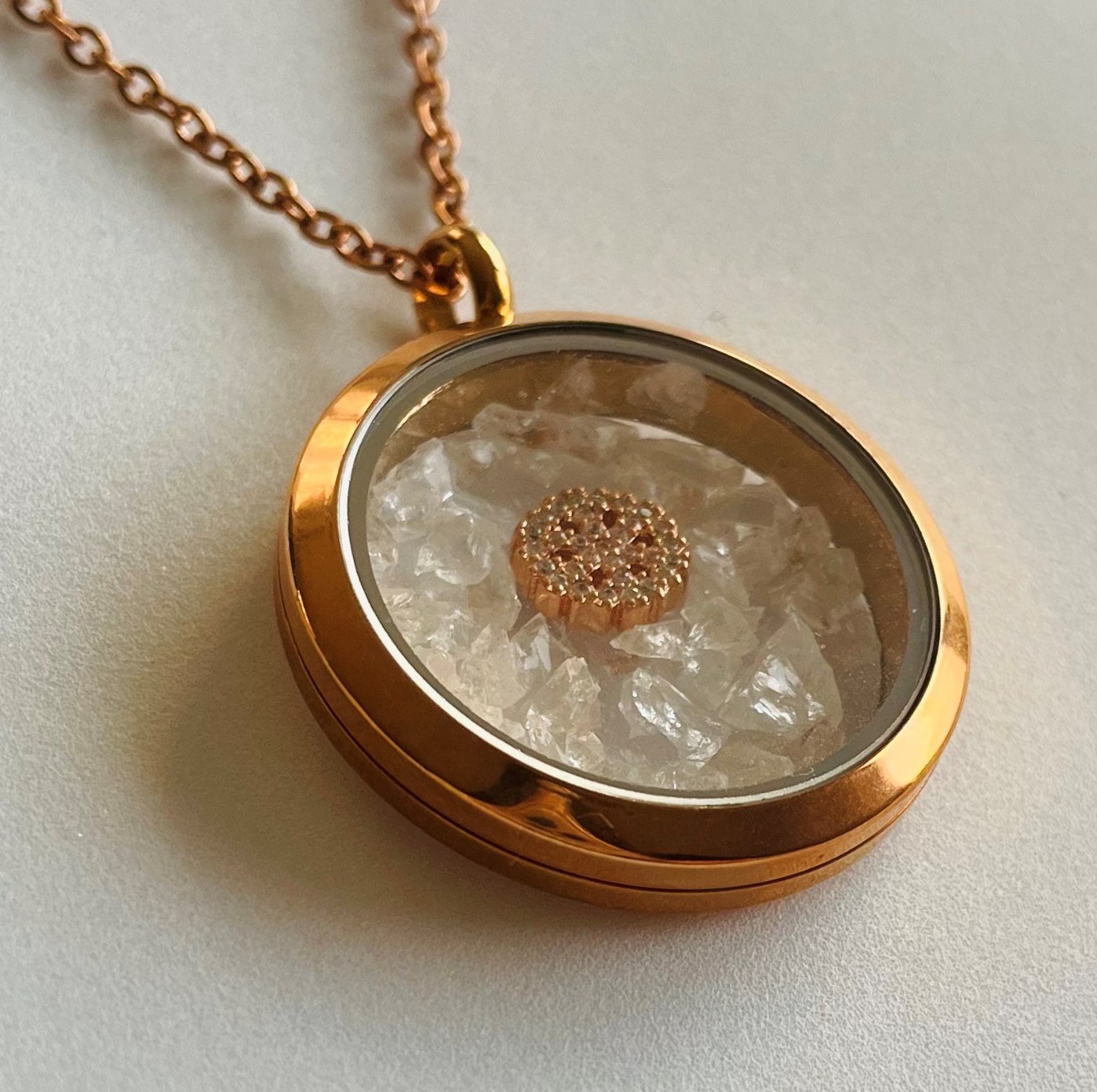 Necklace – Snow Glow