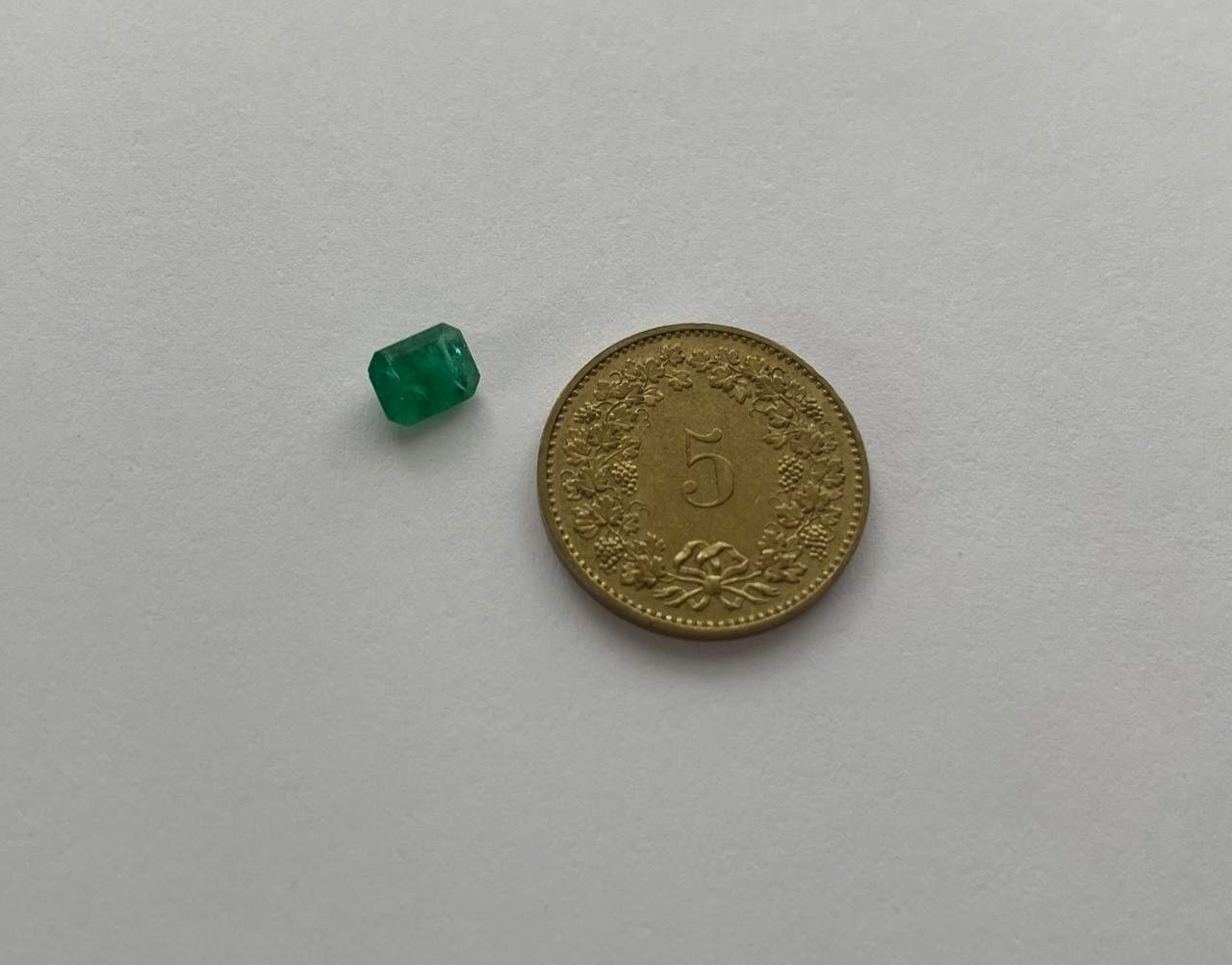 Emerald 0.44 ct.