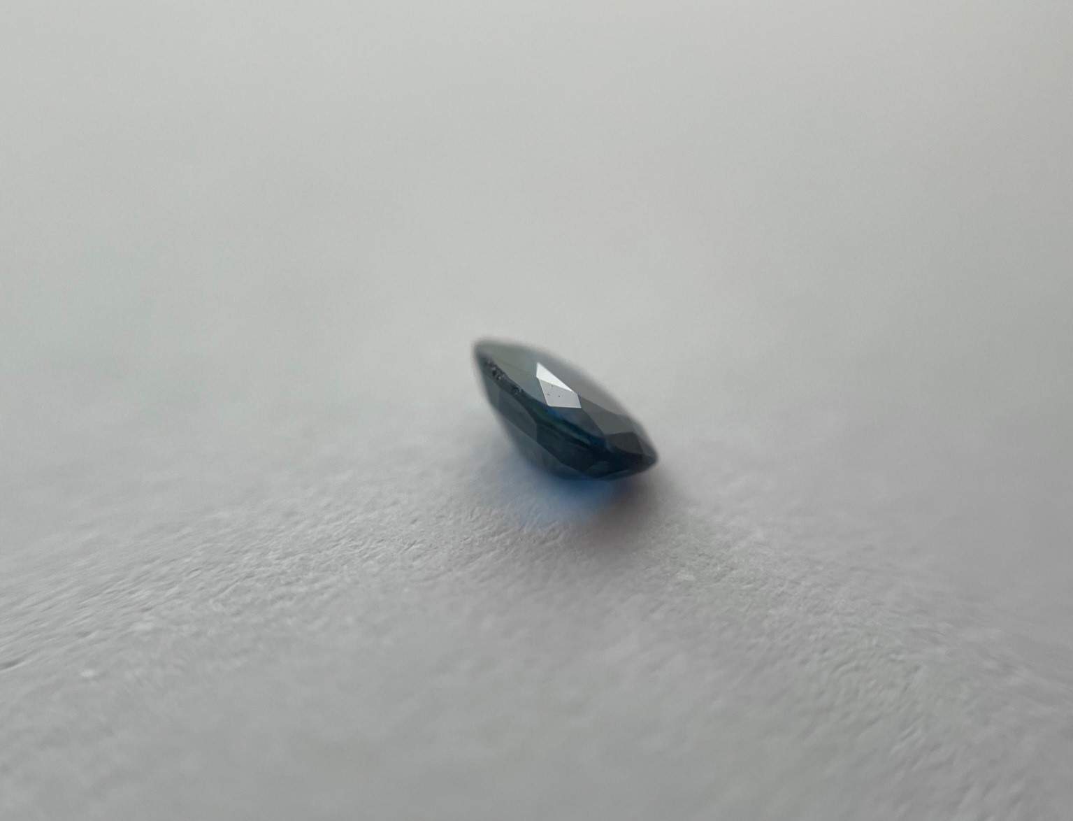 Sapphire 0.4 ct.