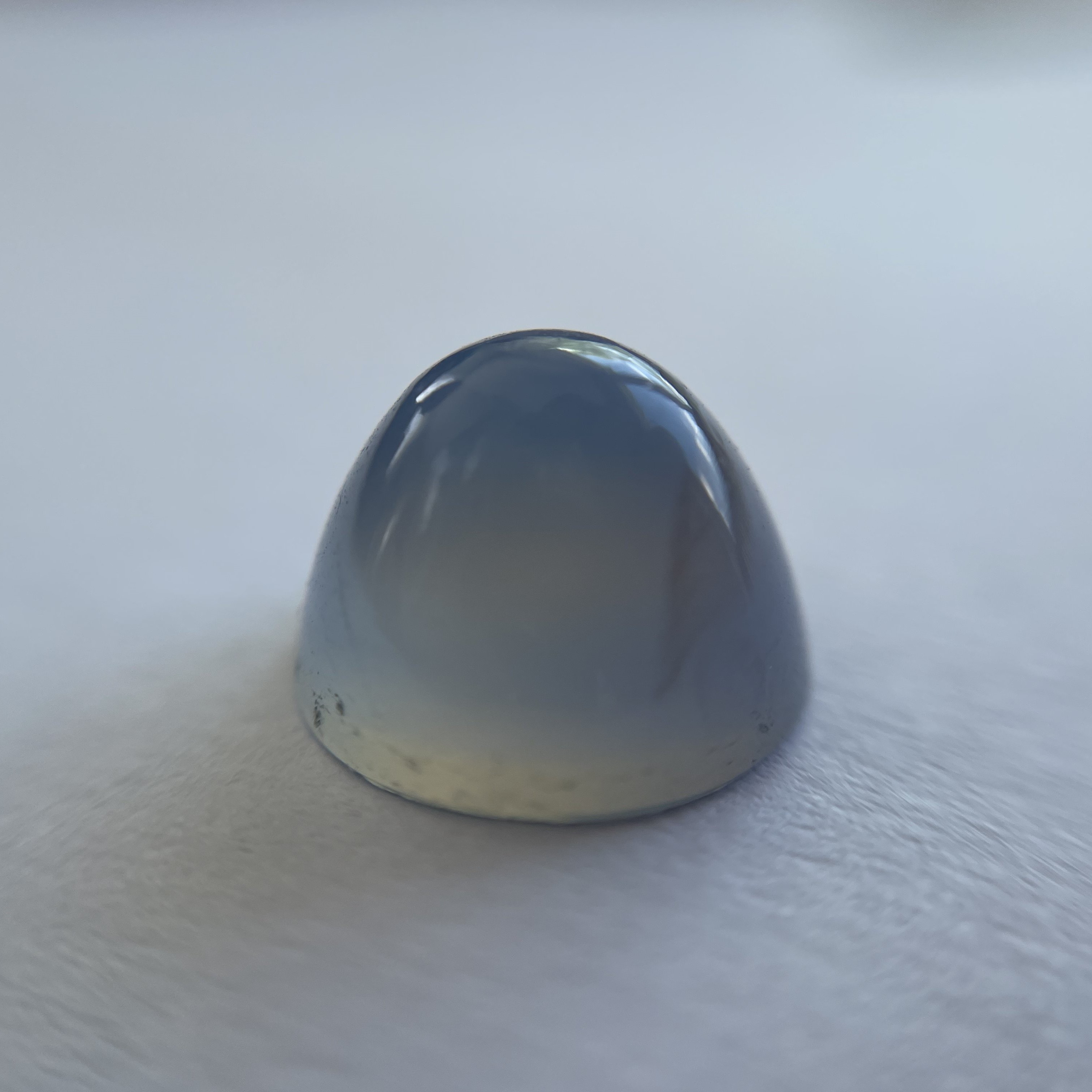 Chalcedony 5.8 ct.