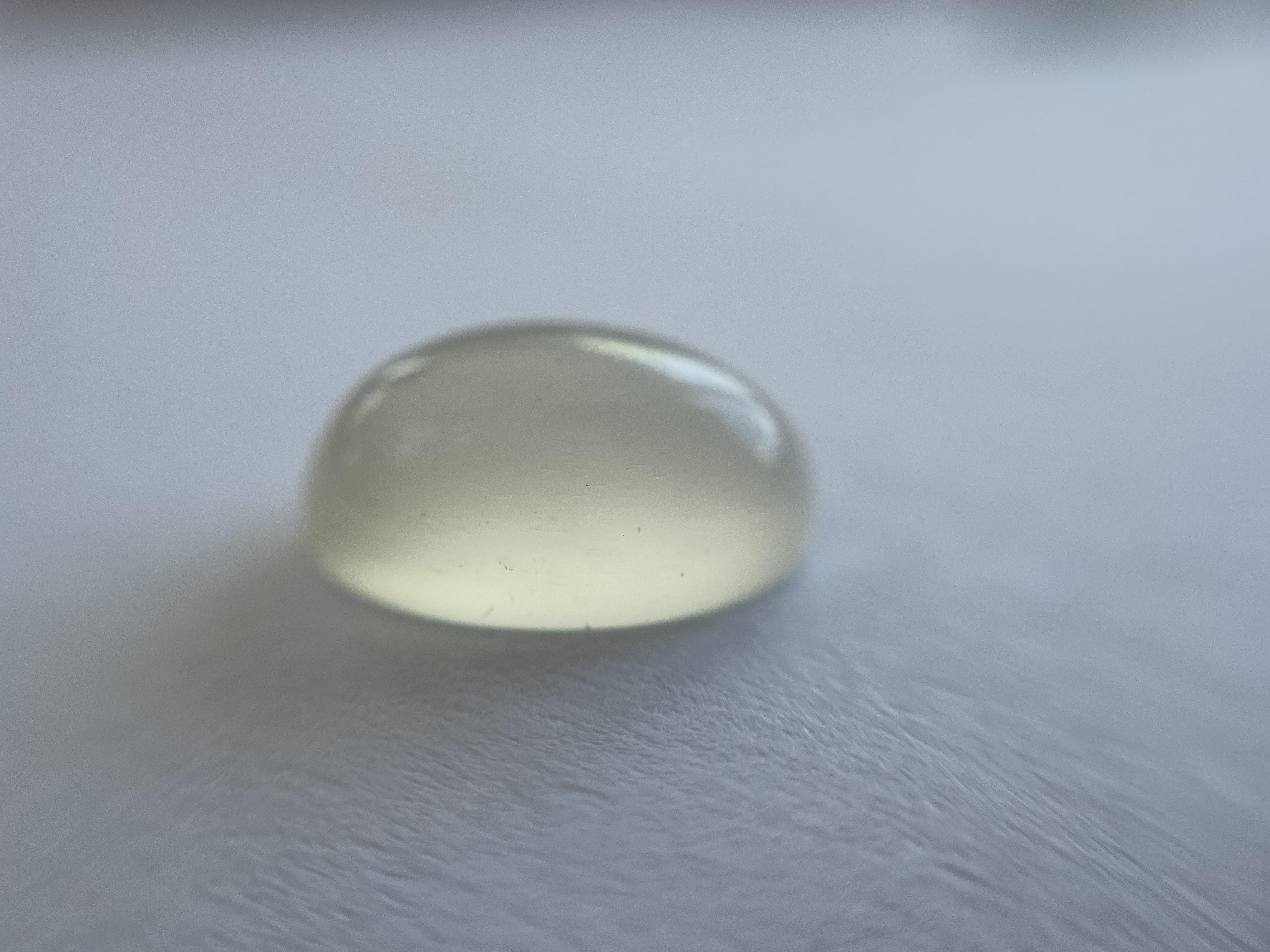 Moonstone 6.6 ct.