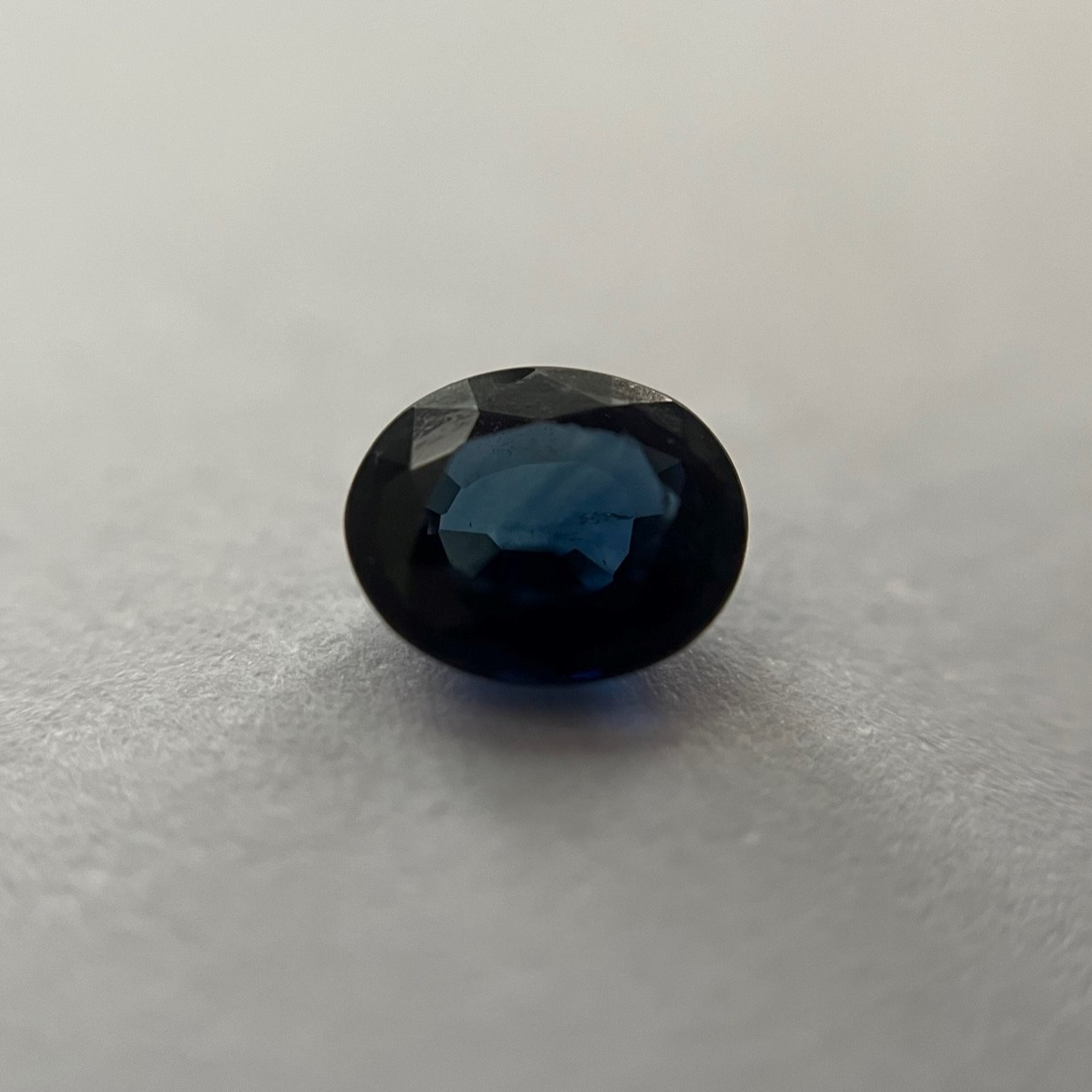 Sapphire 0.4 ct.