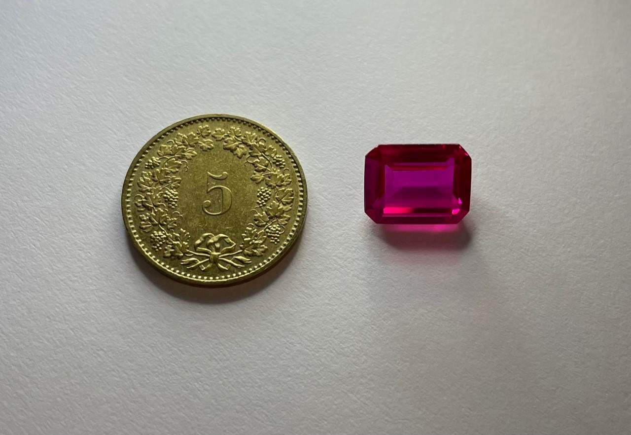 Synthetic Ruby 3.8 ct.