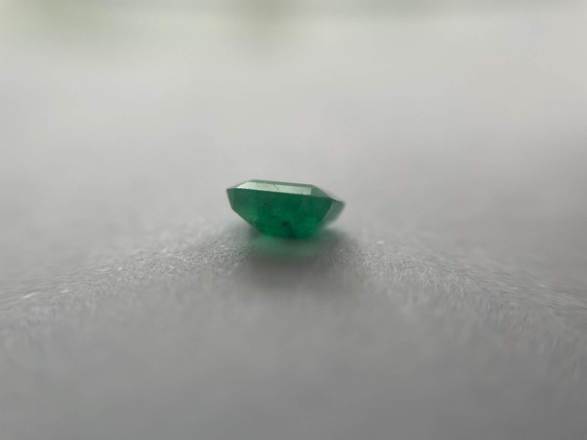 Emerald 0.44 ct.