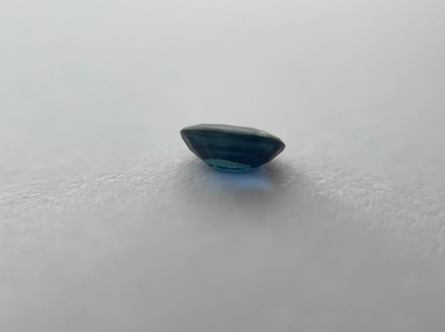 Sapphire 0.4 ct.