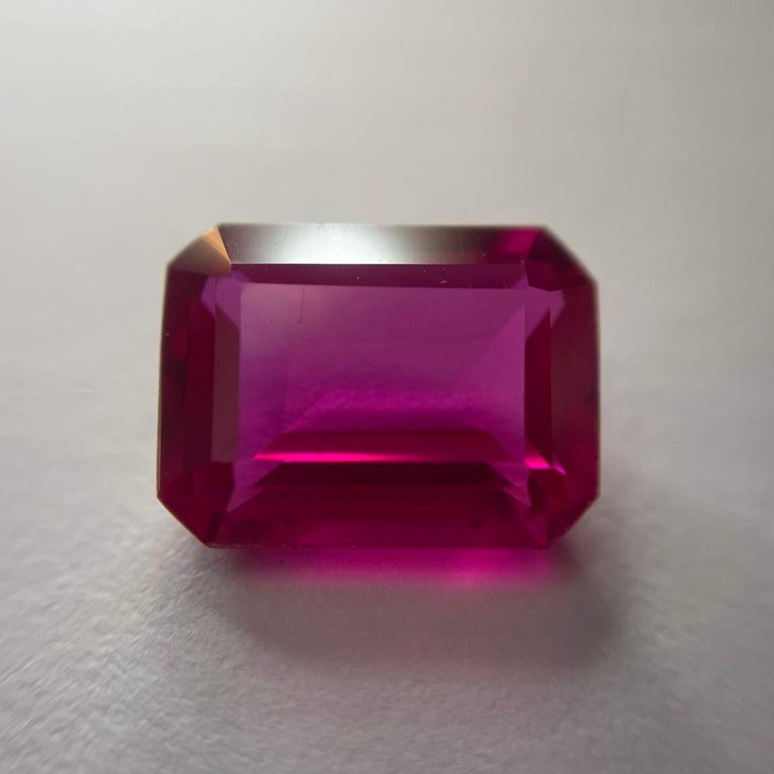 Synthetic Ruby 3.8 ct.