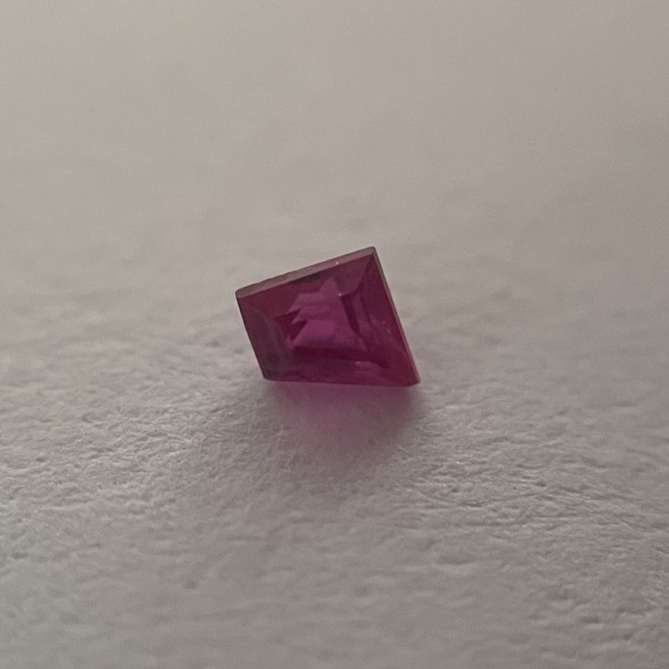 Ruby 0.05 ct.