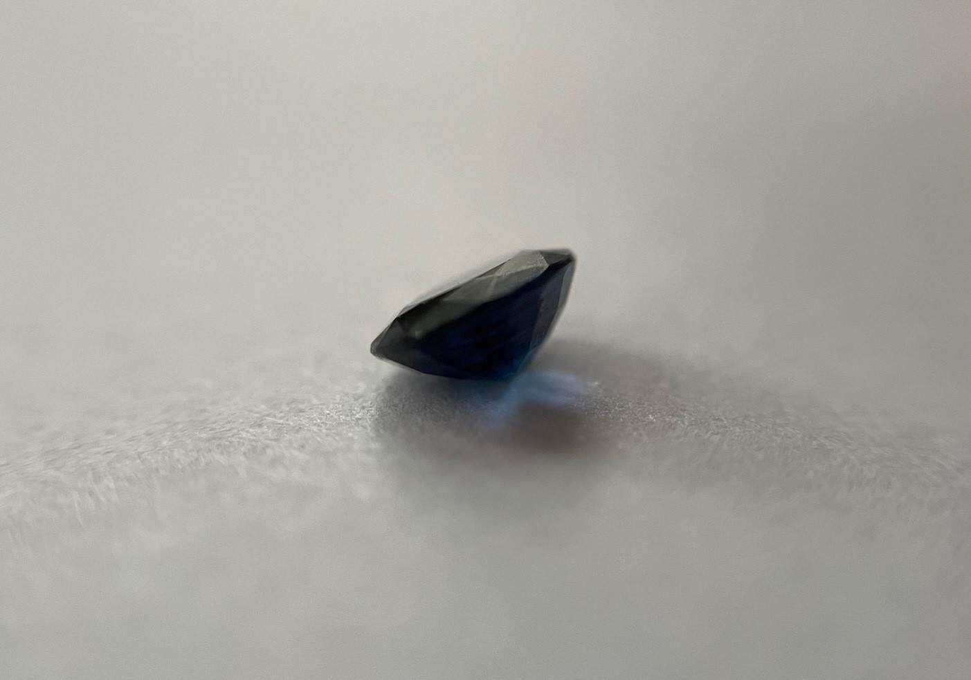 Sapphire 0.4 ct.