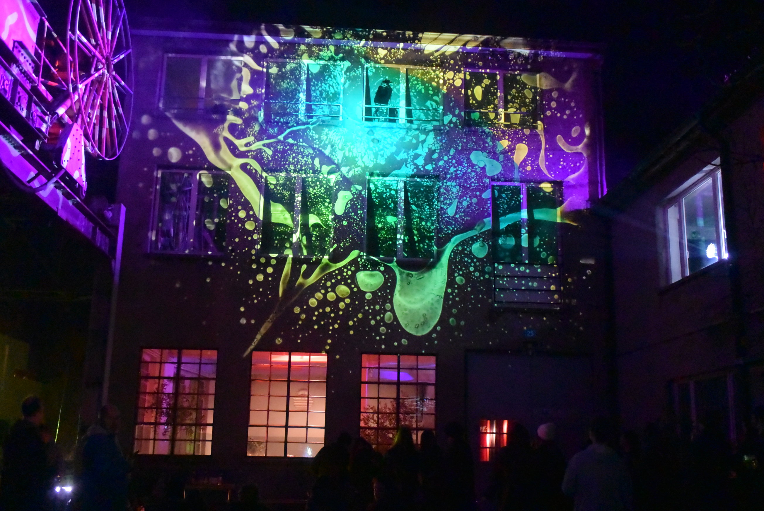 Light installation & Live Liquid Light Show by Merlin's Liquid Light & Lightmaster Systems